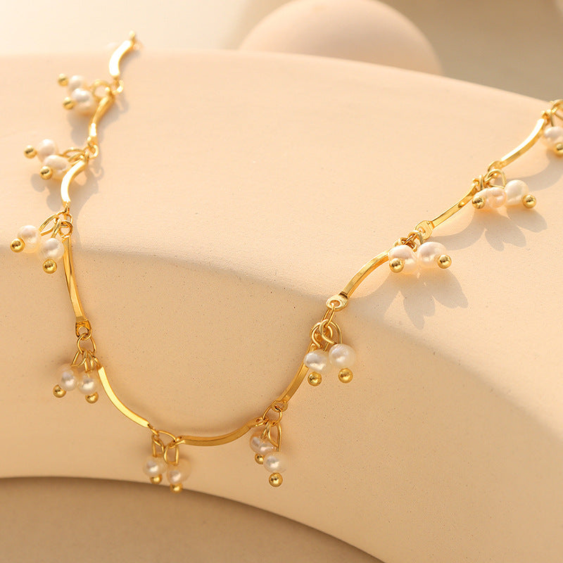 French Style Gentle Natural Freshwater Pearl Necklace Cn556