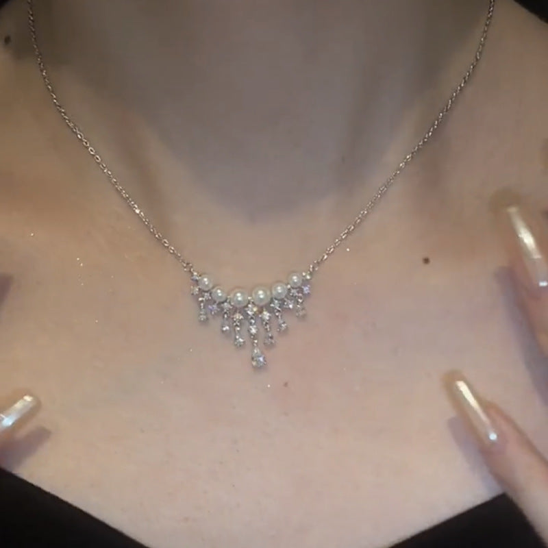 Super Flash Zircon Niche Clavicle Chain Cn0315