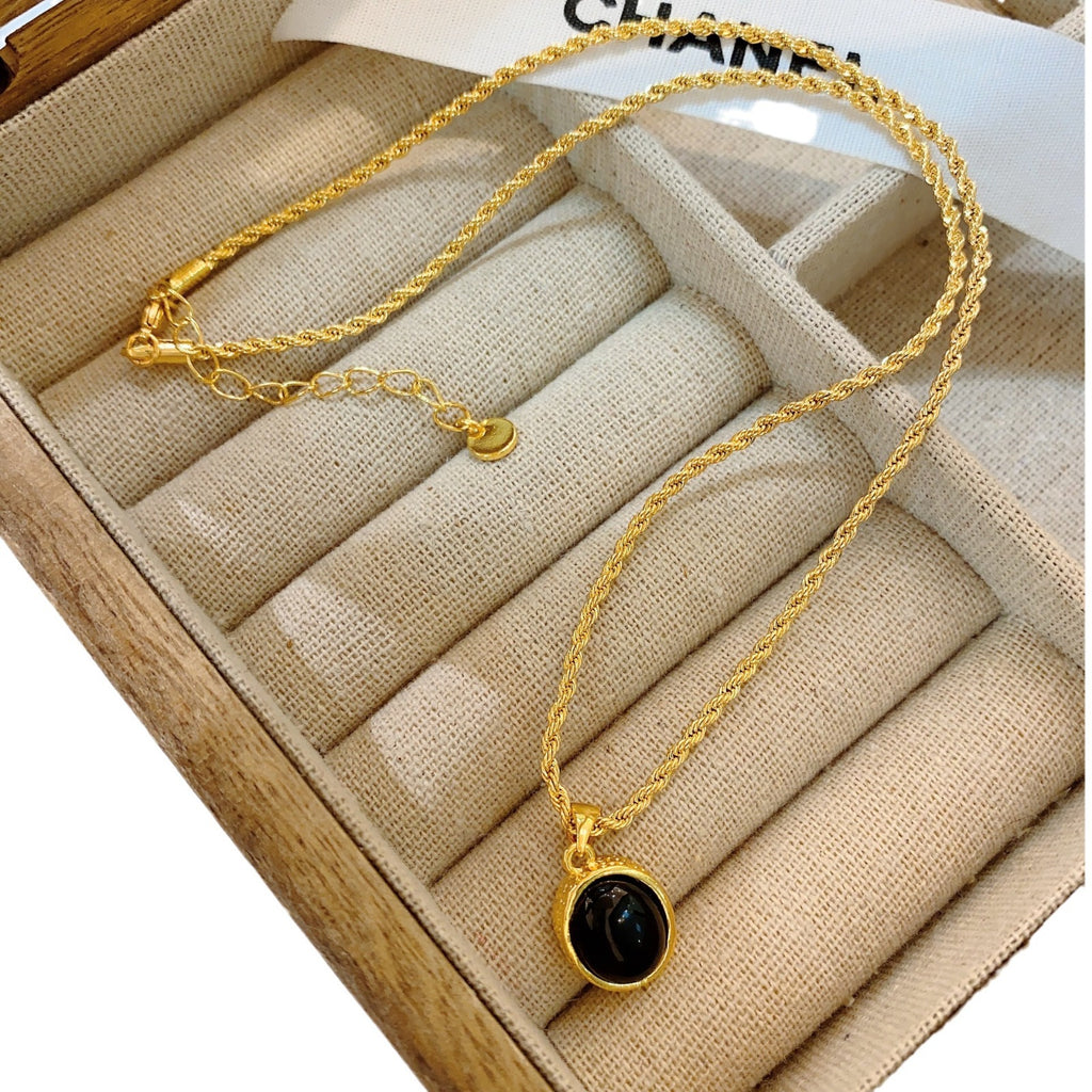 White Shell Necklace Women's French Retro Twin Necklace Clavicle Chain Cn414