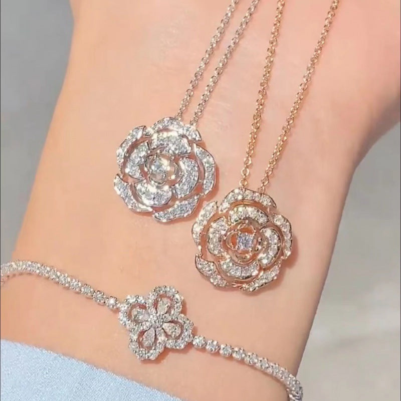 Hollow Petal Flower Necklace Cn501