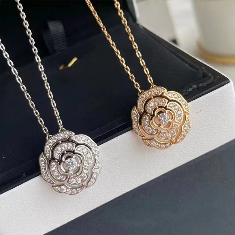 Hollow Petal Flower Necklace Cn501