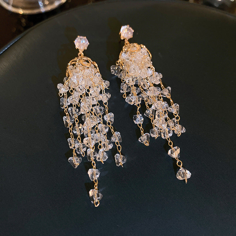 크리스탈 삼각형 술 귀걸이 Cn372