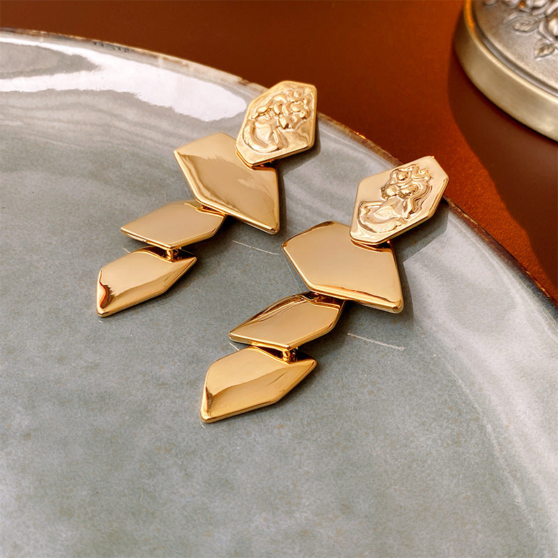 Portrait Irregular Long Tassel Earrings Cn355