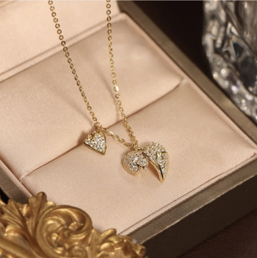 Micro Inlaid Zircon Love Necklace Cn432