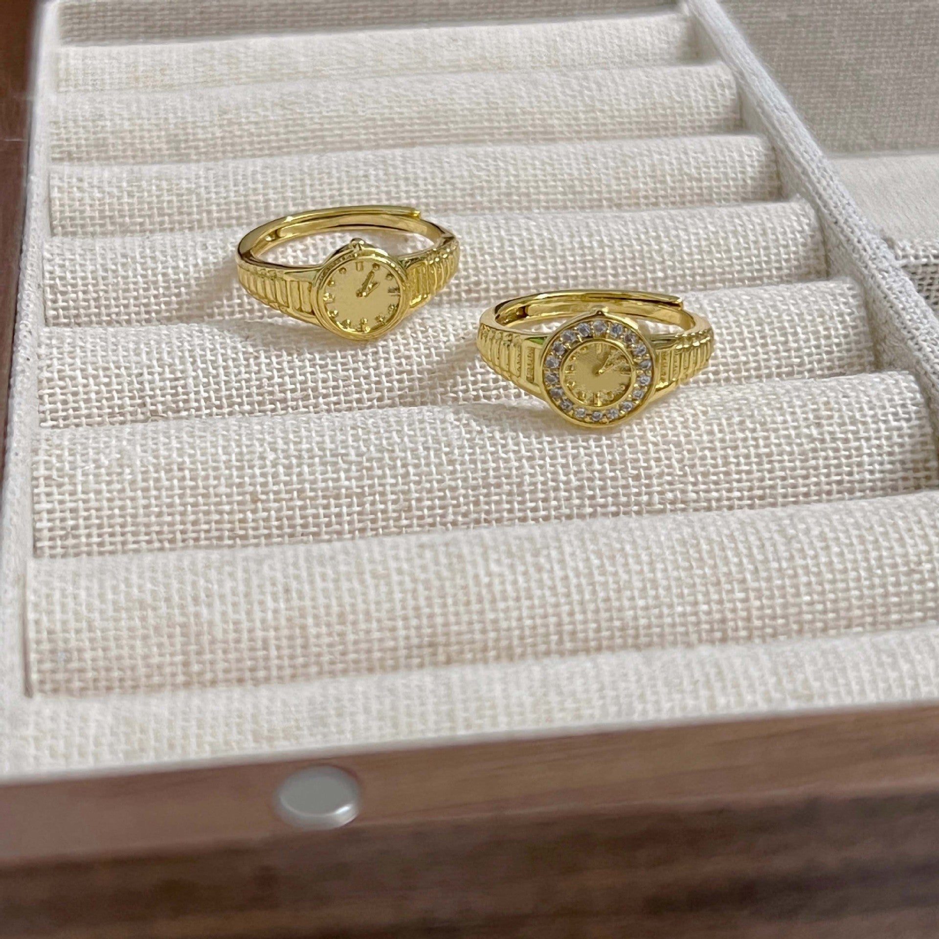 Gold Watch 520 Clock Ring Cn397