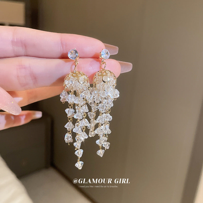 크리스탈 삼각형 술 귀걸이 Cn372