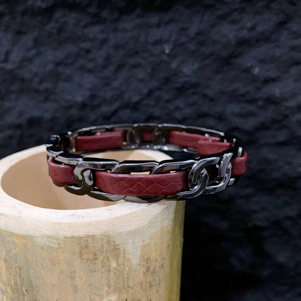 Trendy Cool Dignified Hollow Open Elastic Yellow Bracelet Wine Red Leather Braided Bracelet Cn569
