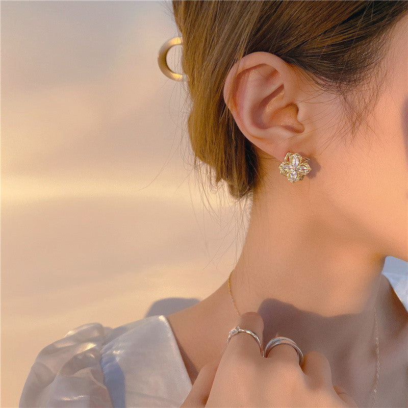 Zircon Rotatable Four-leaf Flower Earrings