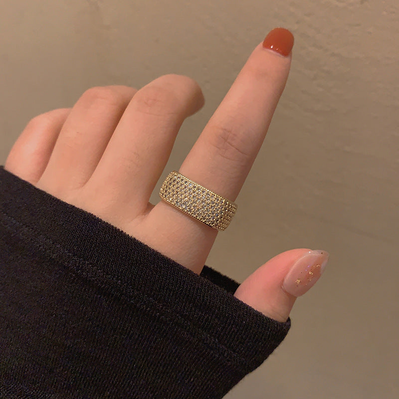 Cincin persegi berlian penuh