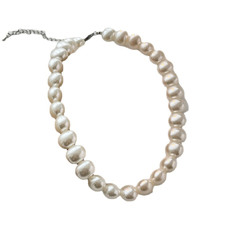 گردنبند و گوشواره بزرگ رترو