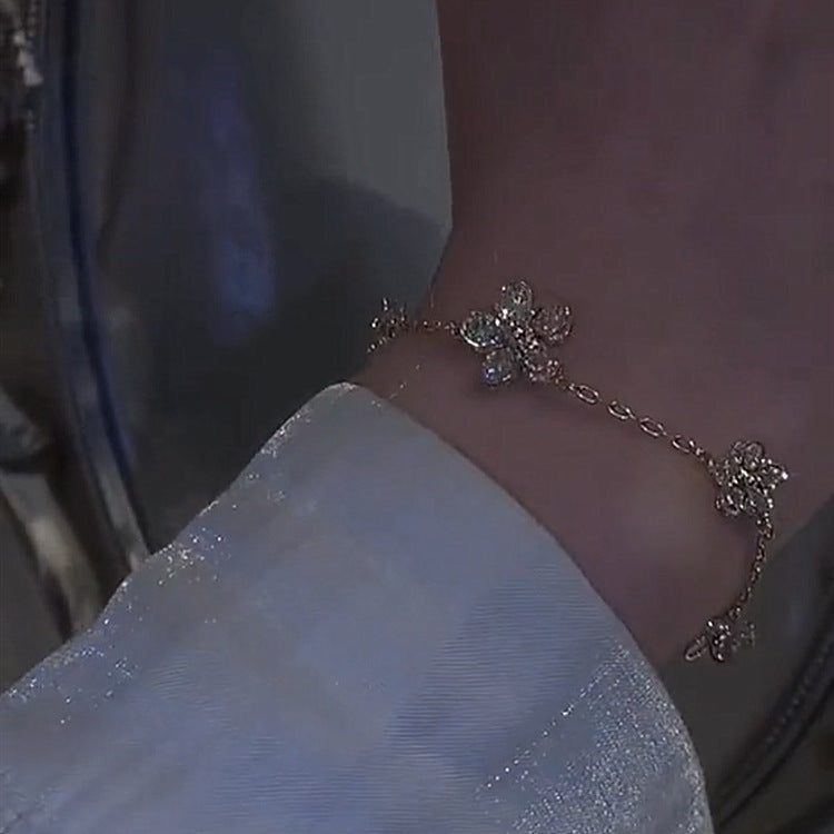 Flower zircon bracelet