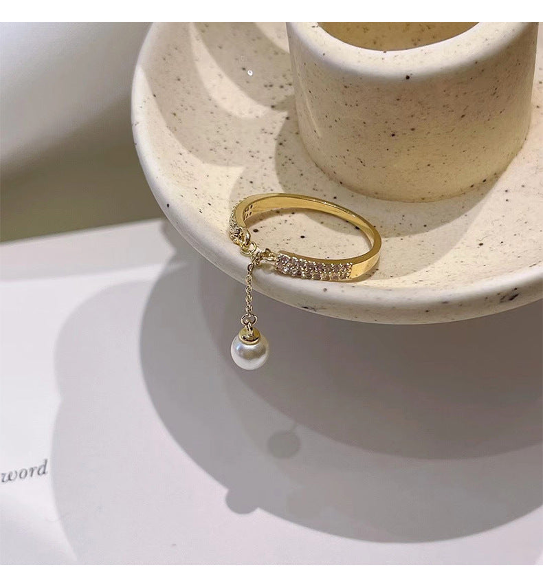 Cincin bulan bintang angin dingin bertatahkan berlian