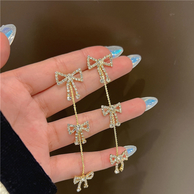 گوشواره بلند پاپیونی زنانه