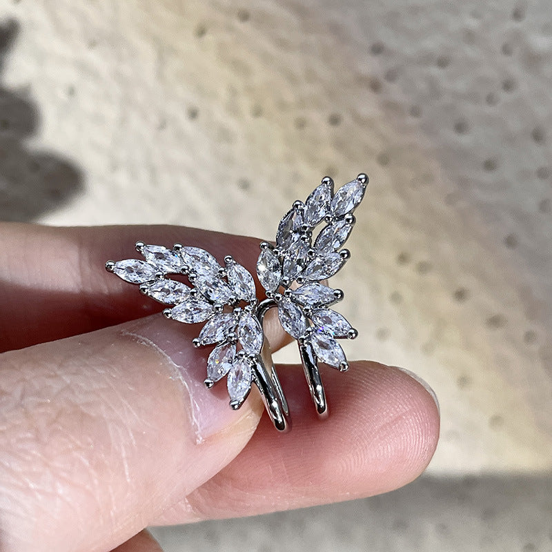 Super flash micro zircon-inlaid butterfly wing ear clip