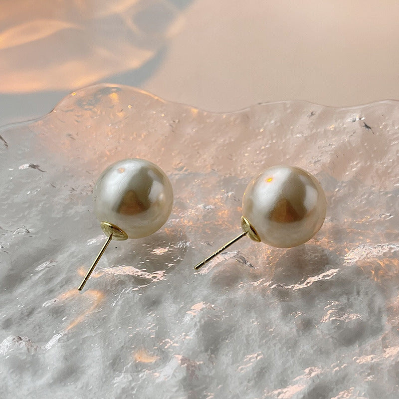 گردنبند و گوشواره بزرگ رترو