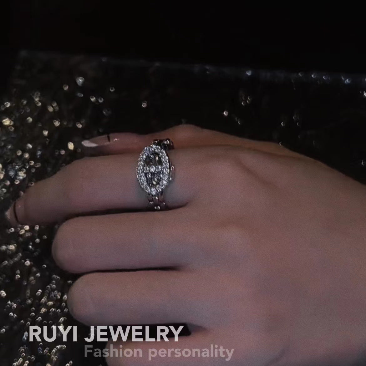 Thiết kế nhỏ vòng điều chỉnh chuỗi mũi lợn zircon hơi khảm