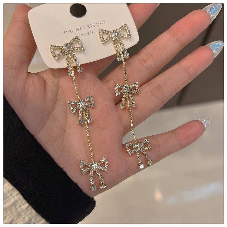 گوشواره بلند پاپیونی زنانه