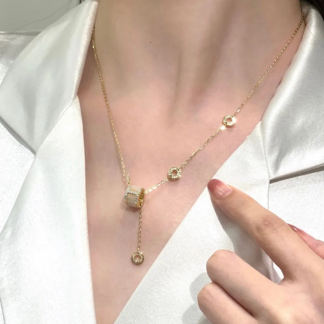 Natural mother shell slightly inlaid with zirconium waist necklace