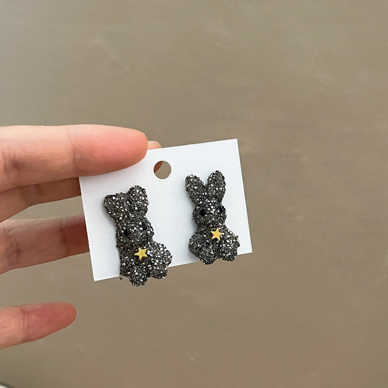 سوزن نقره ای با گوشواره خرگوش الماس