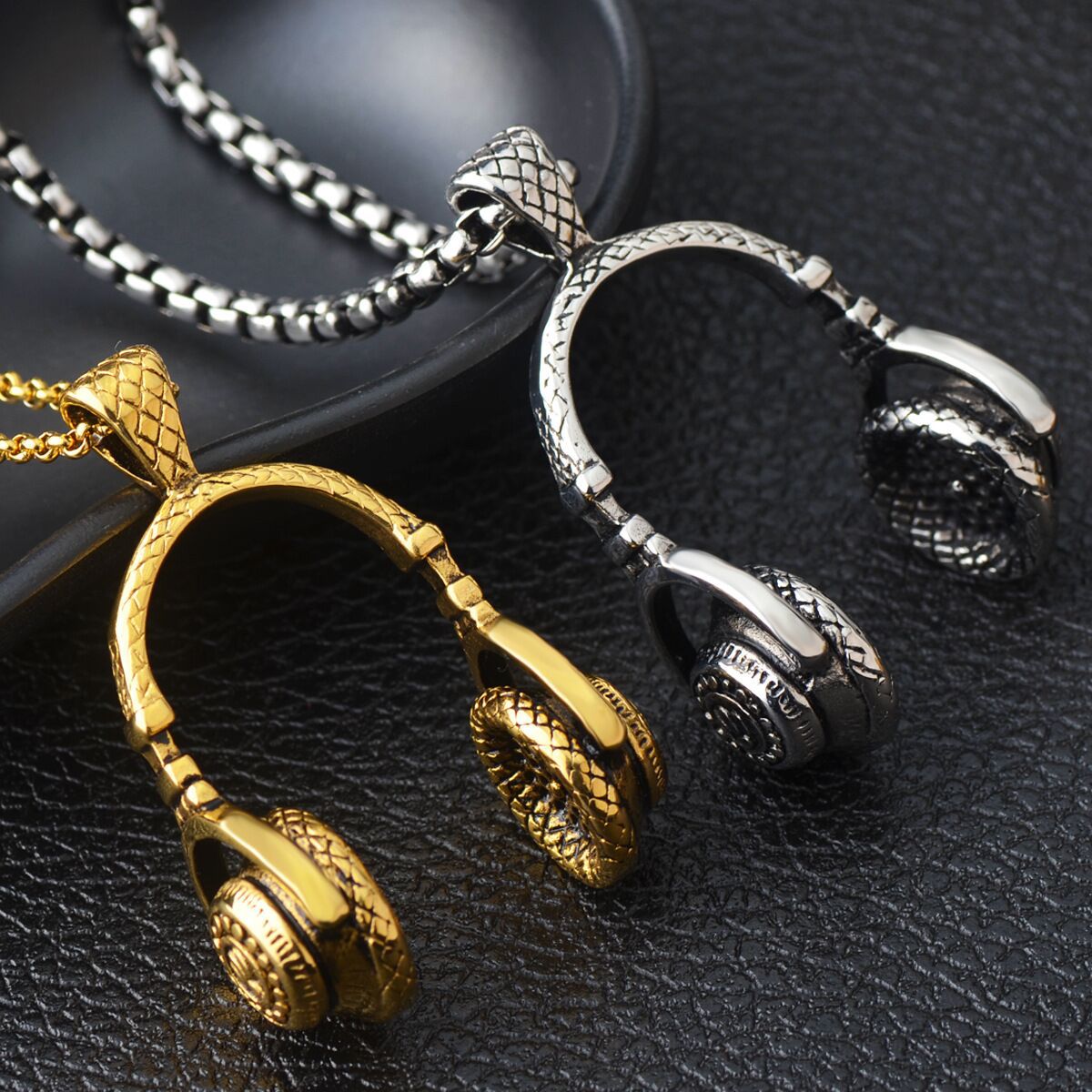 Collana Auricolare Personalizzata In Acciaio Al Titanio