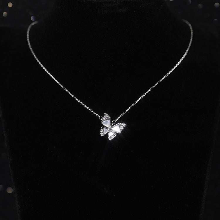 Rhinestone ماں شیلفش تتلی ہار