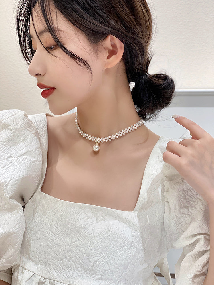 بنے ہوئے تین قطار موتی ہنسلی چین کی گردن کی زنجیر