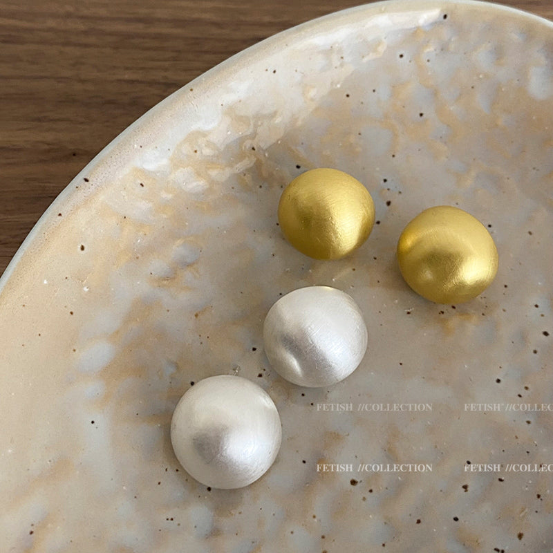 گوشواره نخودی توپی برس خورده فلزی مات زنانه