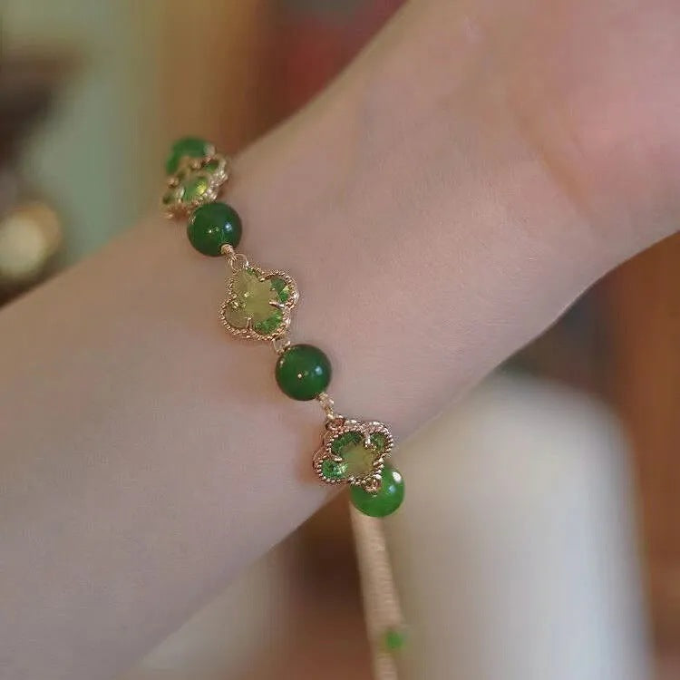 Four-leaf clover green pith bracelet
