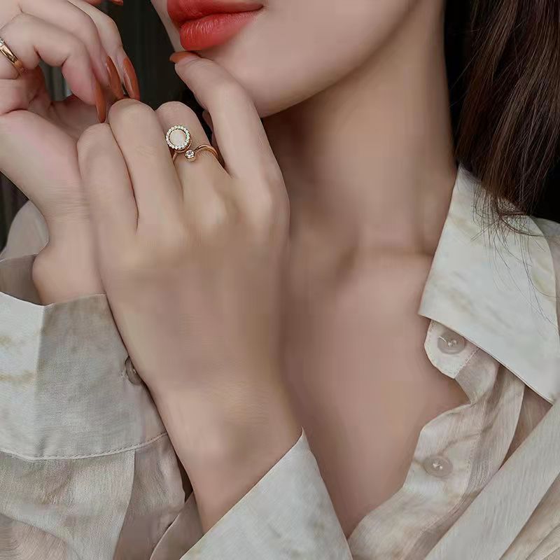 Vòng xoay opal có thể xoay vòng