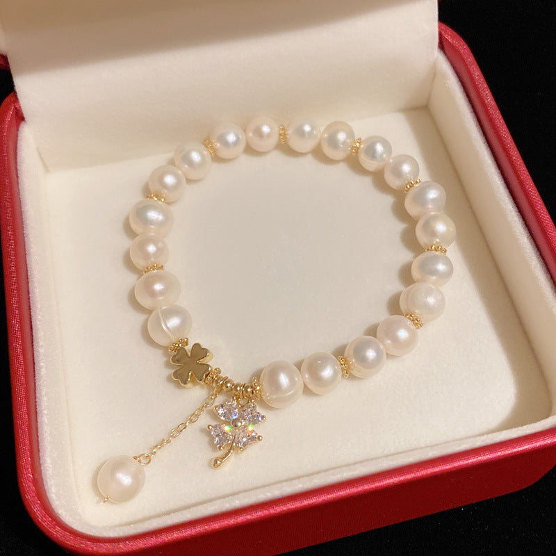 Gelang Bunga Empat Daun Sederhana Putih