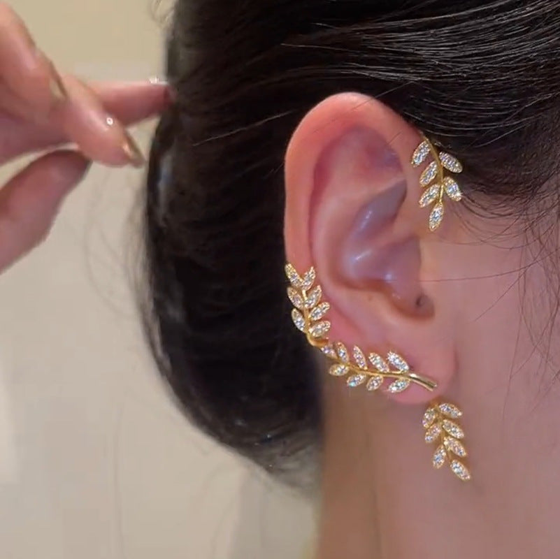 Full of leaves and ears, women can remove two gold branches and jade leaf earrings