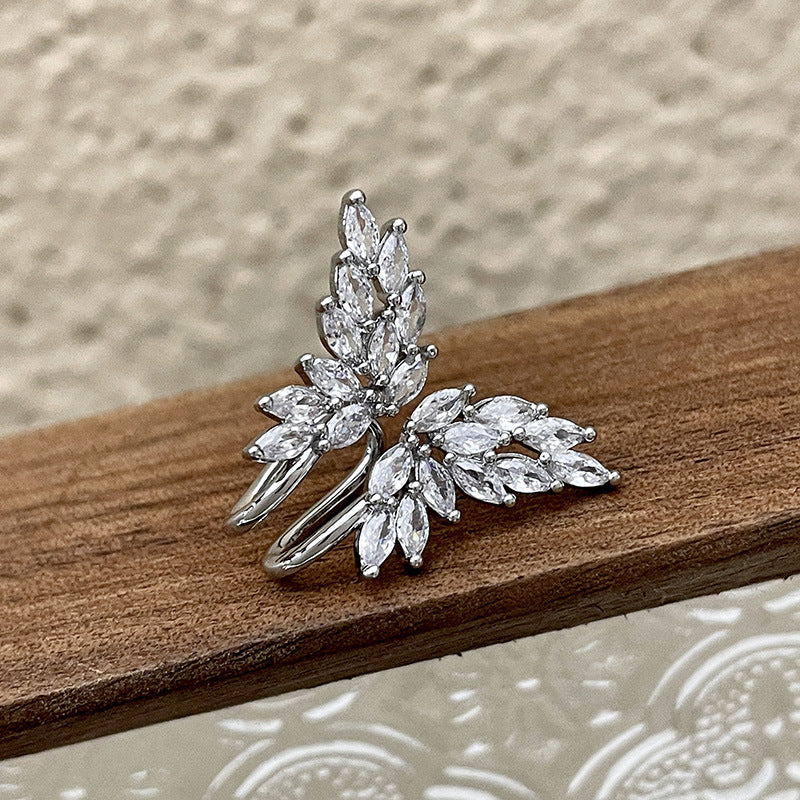 Super flash micro zircon-inlaid butterfly wing ear clip
