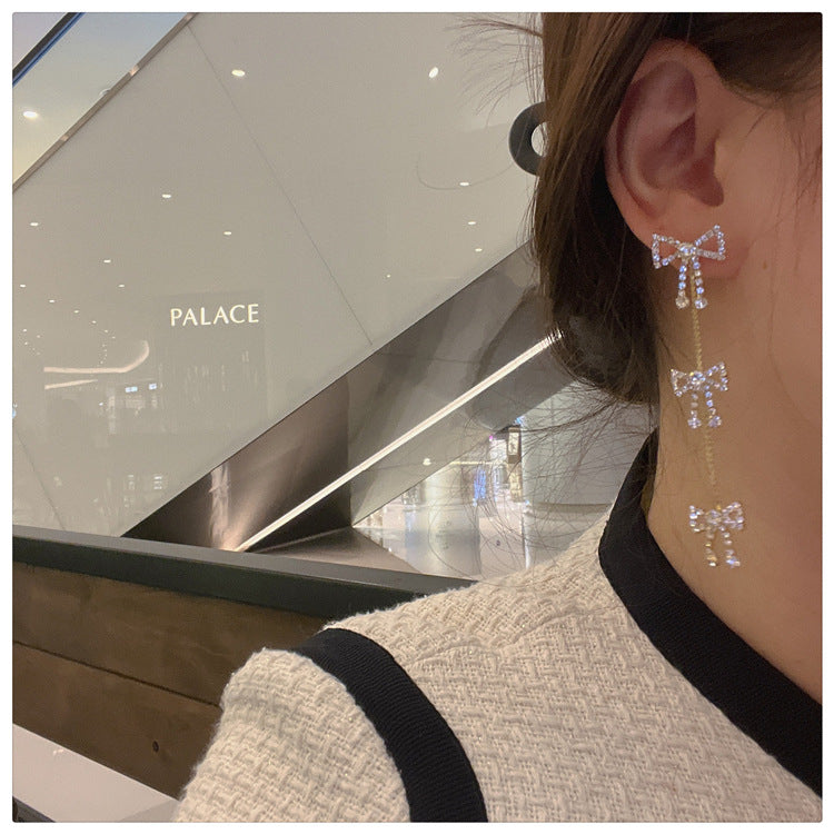 گوشواره بلند پاپیونی زنانه