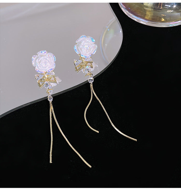 Retro gentle camellia tassel earrings