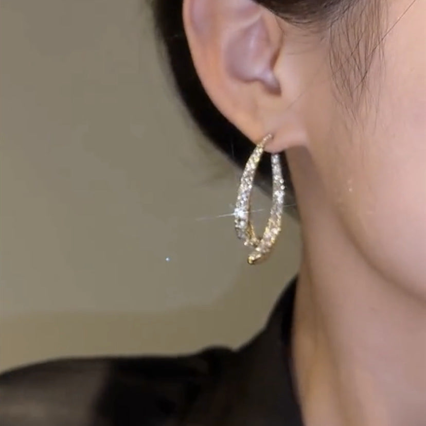 Bianhua 귀걸이 절묘한 플래시 드릴 두 물고기 꼬리 귀걸이 전후