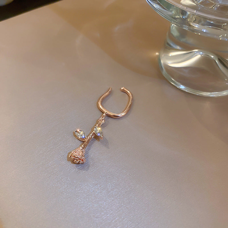 گیره گوش گل رز