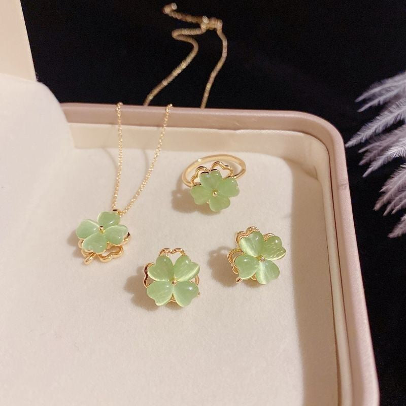 Vòng cổ opal xanh xoay được