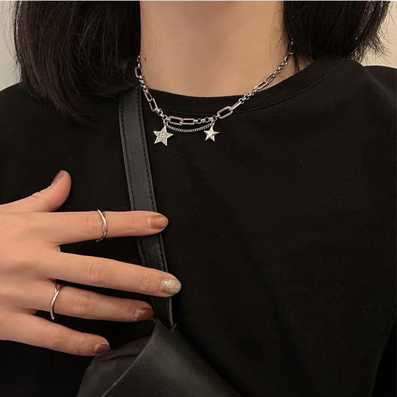 سمائلی اسٹار ہار خاتون