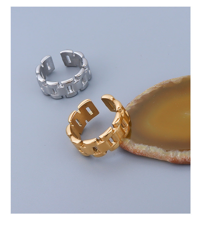 Đồng hồ dây chuyền kiểu nhẫn thực phẩm nữ nhẫn thép titan mạ vàng 18k