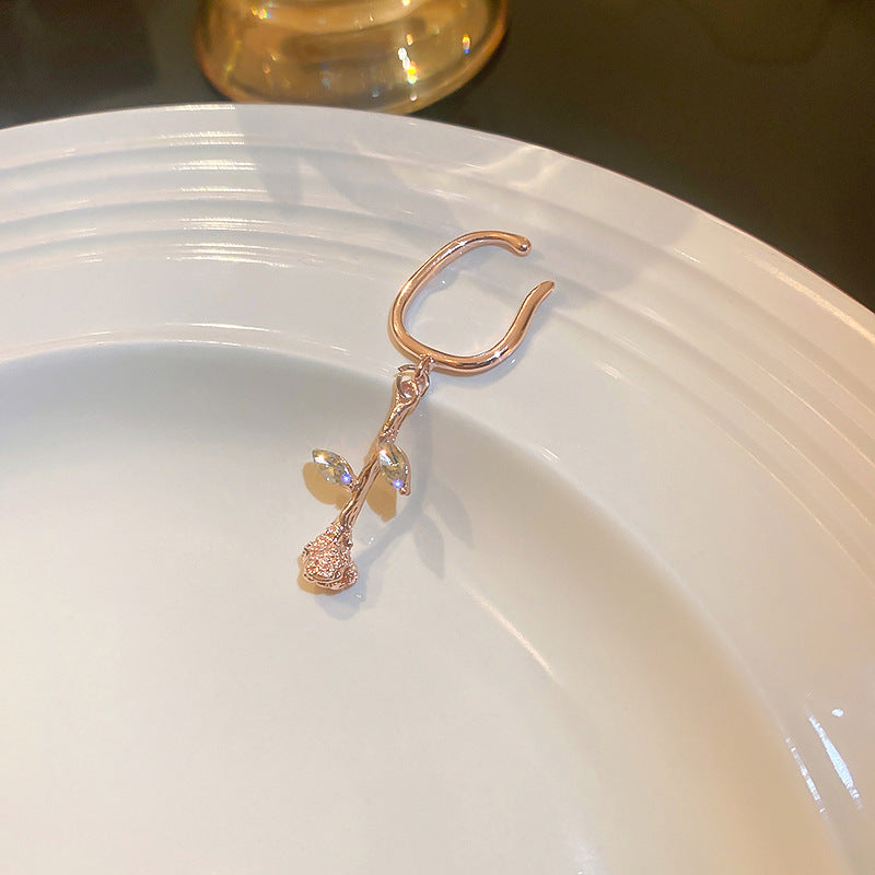 گیره گوش گل رز