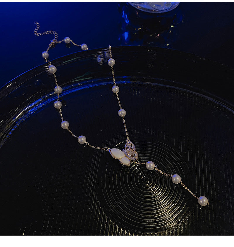 ডায়মন্ড ইমিটেশন মুক্তার প্রজাপতি নেকলেস