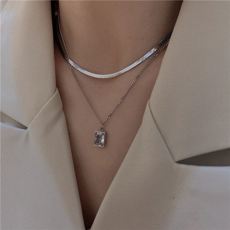 Basit çift zirkon yılan zincir kolye