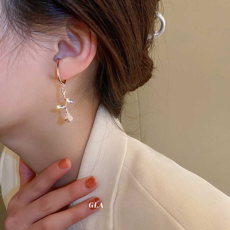 گیره گوش گل رز