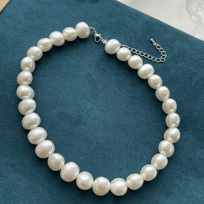 گردنبند و گوشواره بزرگ رترو