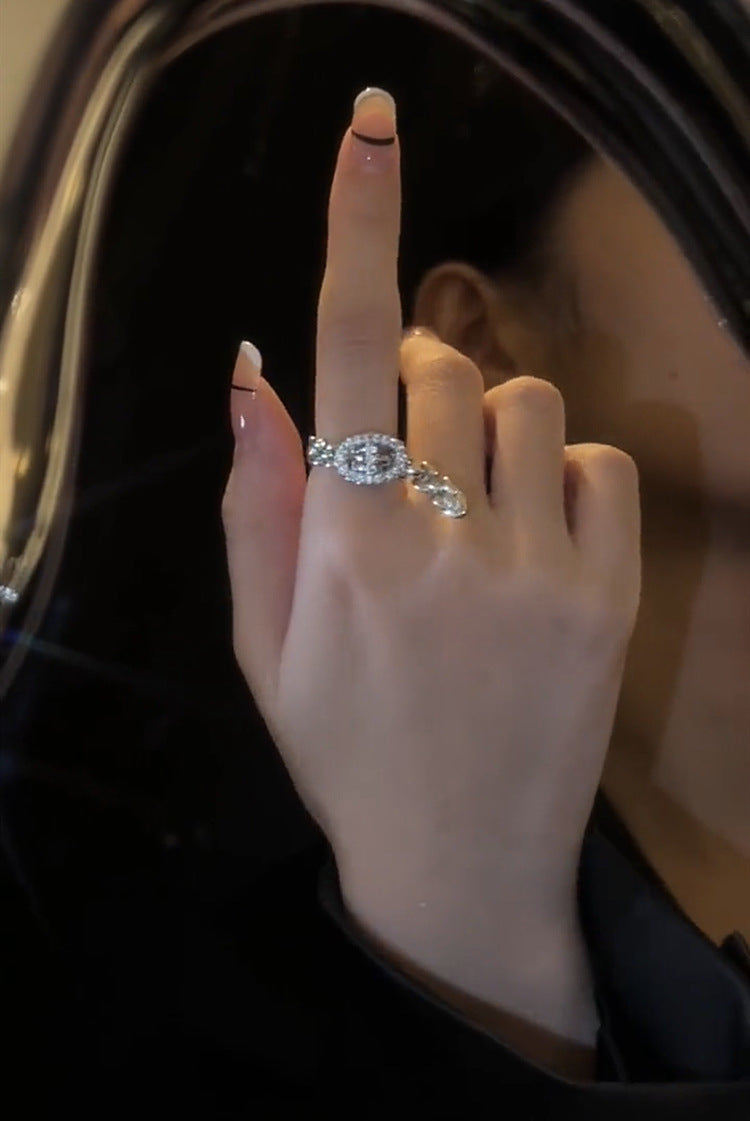 मायनर डिझाईन किंचित इनलेड झिरकॉन पिग नोज चेन समायोज्य रिंग