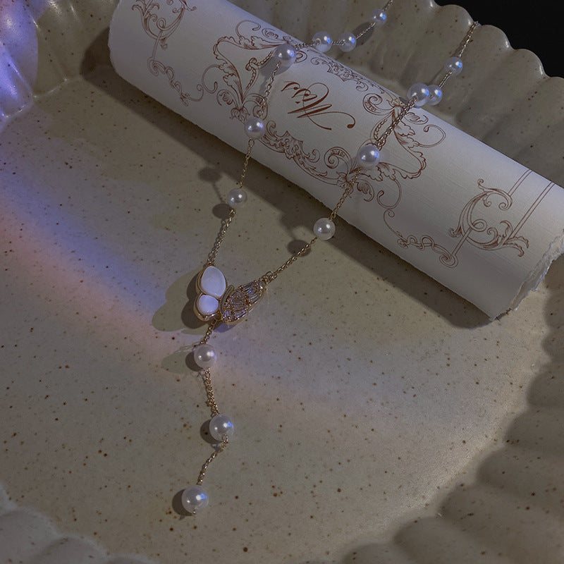 ডায়মন্ড ইমিটেশন মুক্তার প্রজাপতি নেকলেস