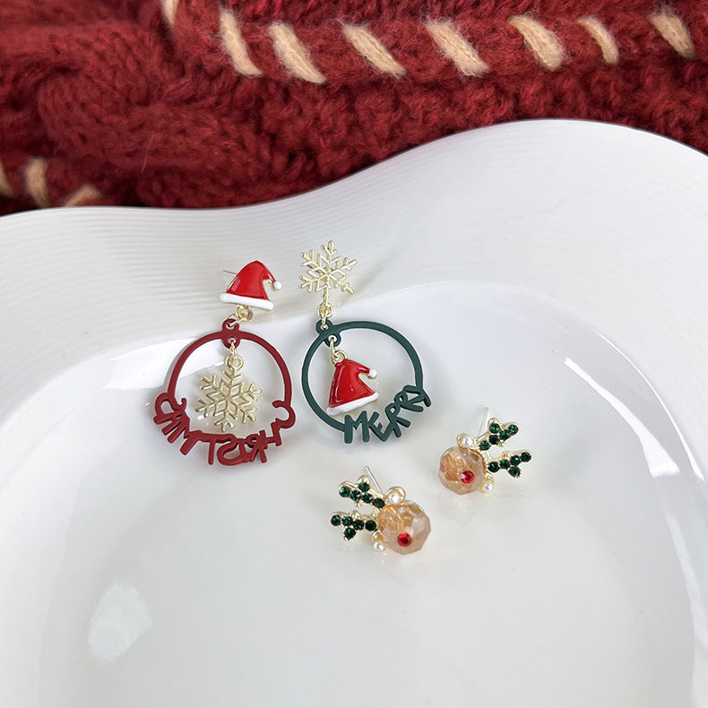 Kerst kleine gift oorbellen vrouwelijke Koreaanse eland sneeuwvlok kerstmuts kleine gewei oorbellen