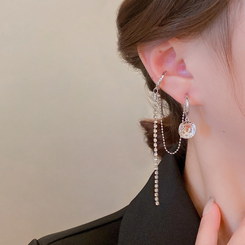 گوشواره های منگوله دار پلاکی گرد و پرتره نامتقارن