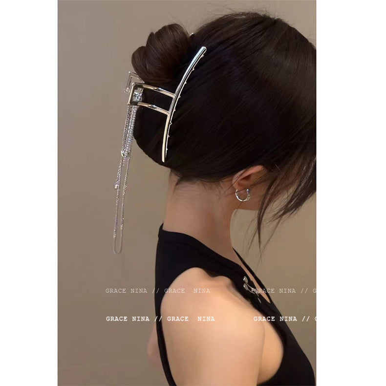 Clipe de fixação de cabeça para trás com grampo de cabelo de tubarão com franjas