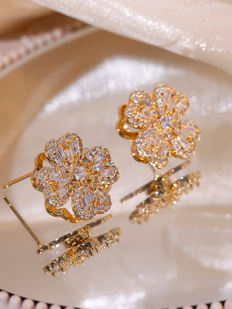 Anting semanggi empat daun betina yang dapat diputar